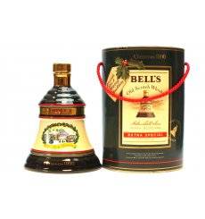 Bell's Decanter - Christmas 1990