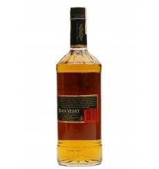 Black Velvet Canadian Blended Whisky (1 Litre)