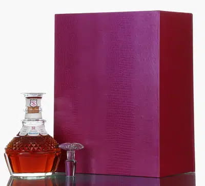 Macallan 32 Years Old 1977 | Crystal Decanter | Silver Seal (1 of 2) For Auction