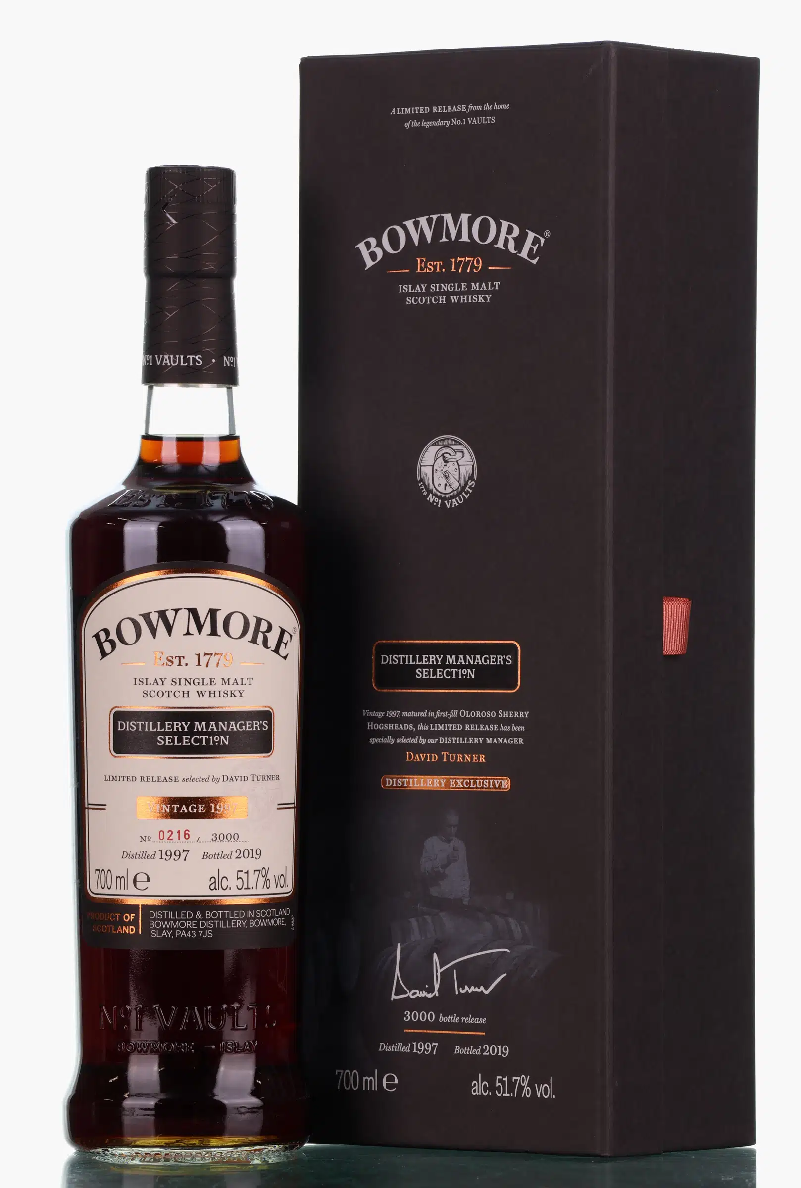 Bowmore Distillery Manager's Selection 22 Year Old 21 Year Old, Oloroso Sherry Cask, 2019, 51.7% whisky bottle