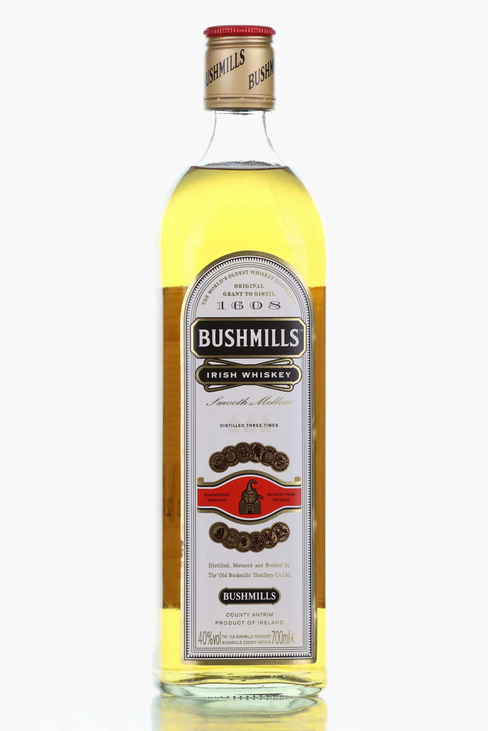 Bushmills Irish Whiskey, 40% whisky bottle