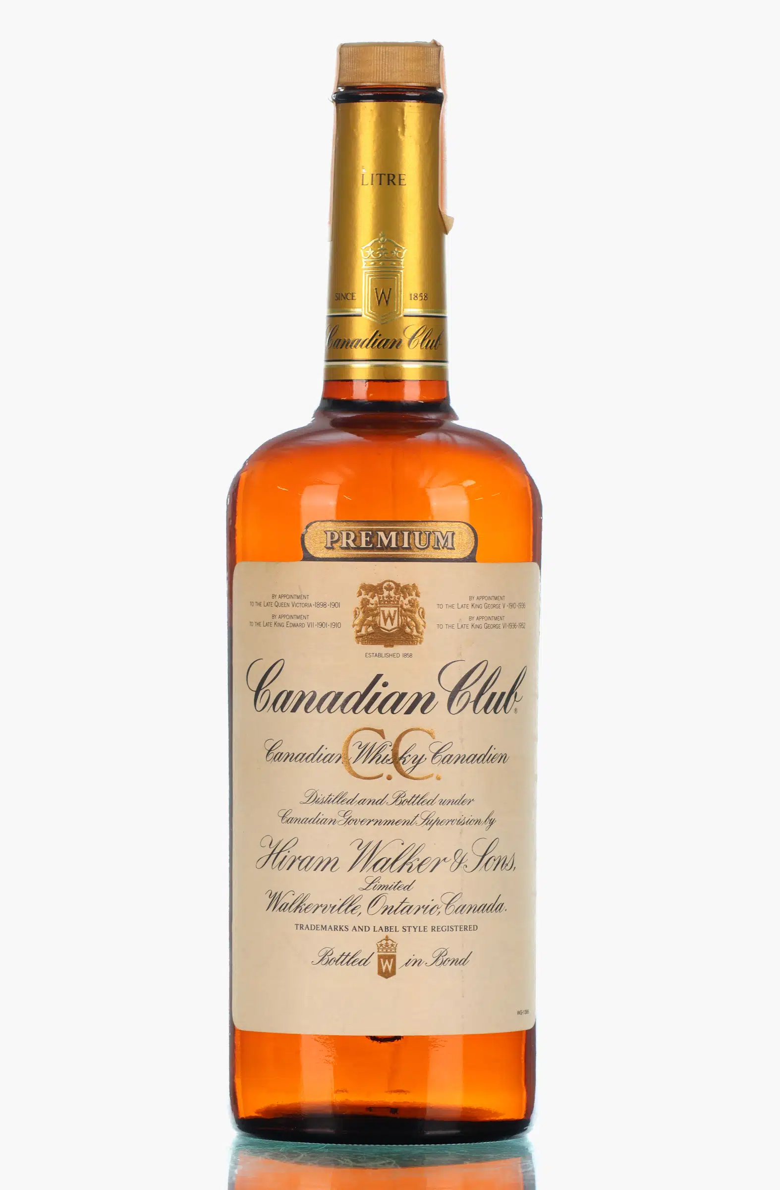 Canadian Club Blended Canadian Whisky, Oak Cask, 1982, 40% whisky bottle