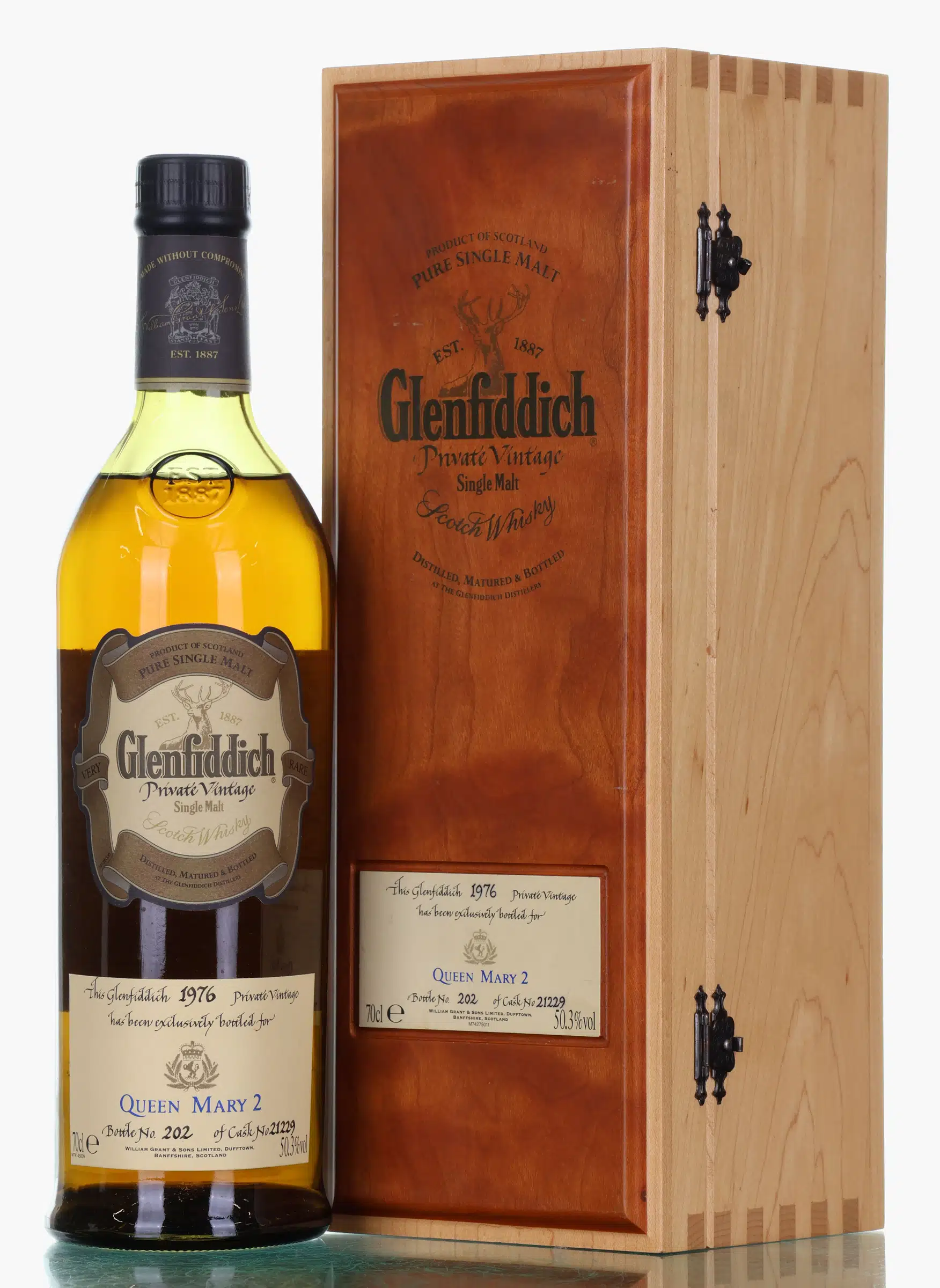 Glenfiddich Private Vintage 28 Year Old, Oak Cask, Cask #21229, 2004, 50.3% whisky bottle