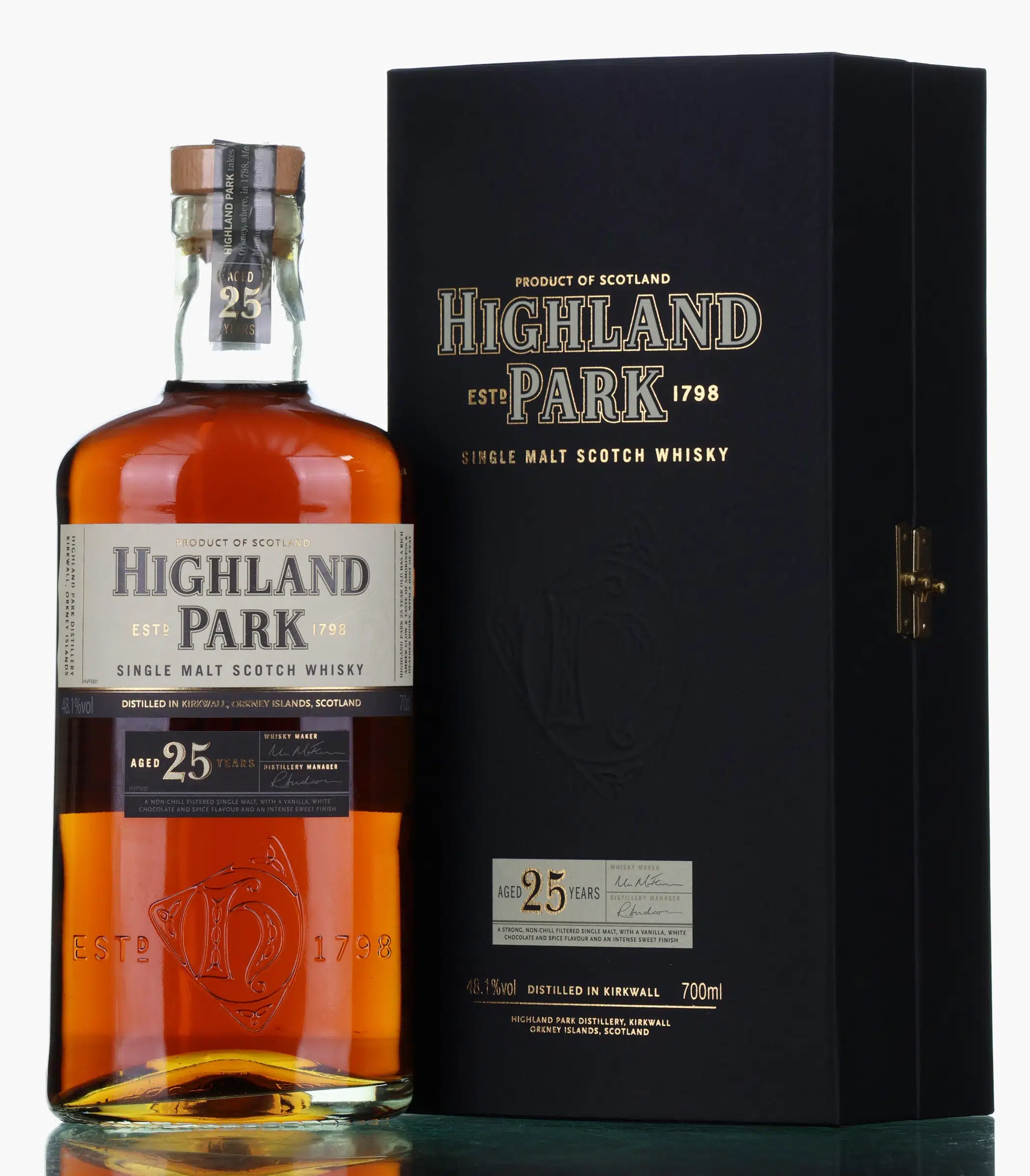 Highland Park 25 Year Old, Sherry Cask, 48.1% whisky bottle