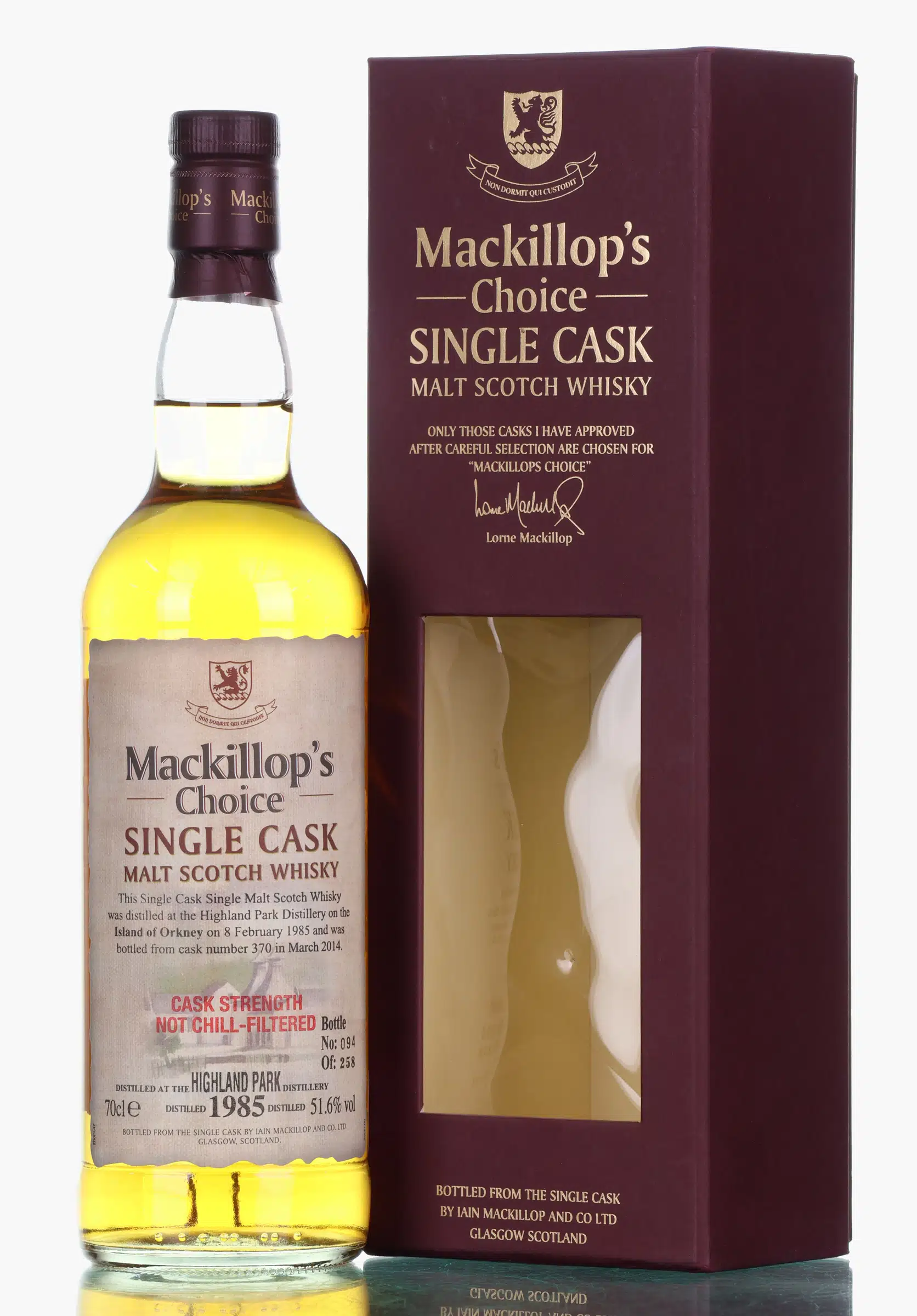 Highland Park Mackillop's Choice Single Cask 30 Year Old, Cask #370, 1985, Iain Mackillop & Co Ltd, 51.6% whisky bottle
