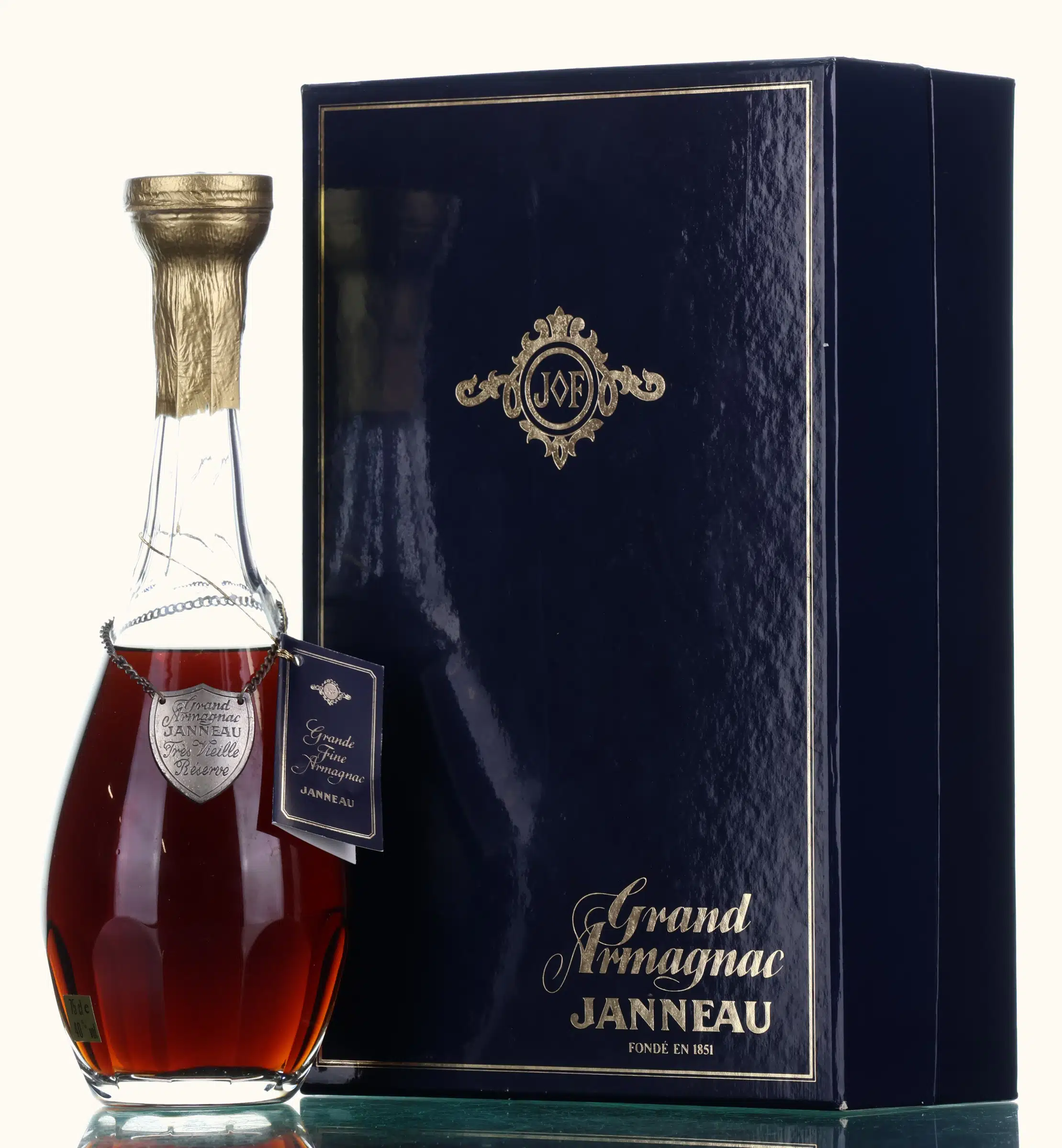 Janneau Tres Veille Reserve Grand Armagnac, French Oak Cask, 40% whisky bottle