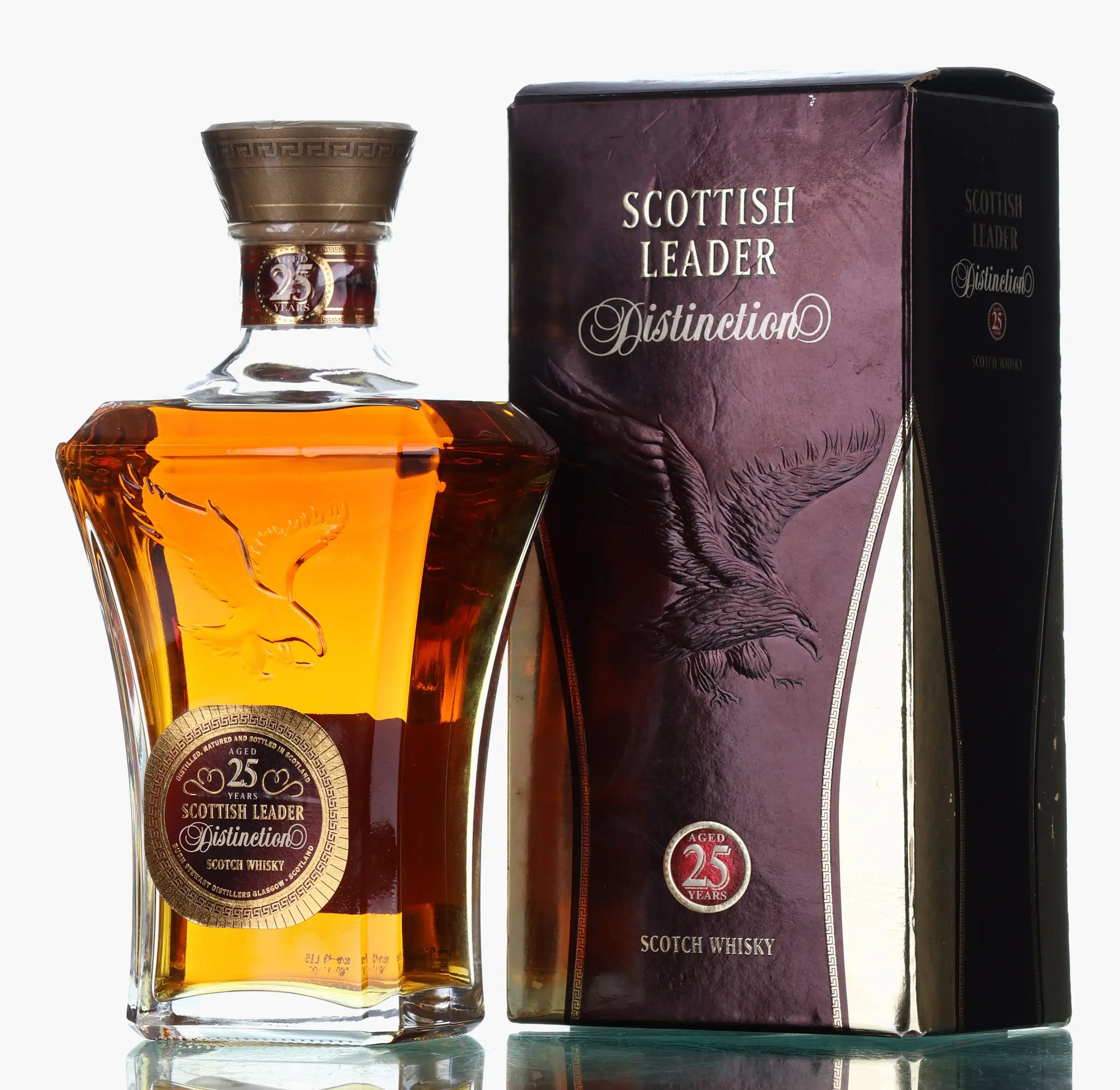 Scottish Leader Distinction 25 Year Old, 40% whisky bottle